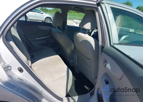 2010 Toyota Corolla Le z USA, uszkodzony, nr VIN 2T1BU4EE5AC352555